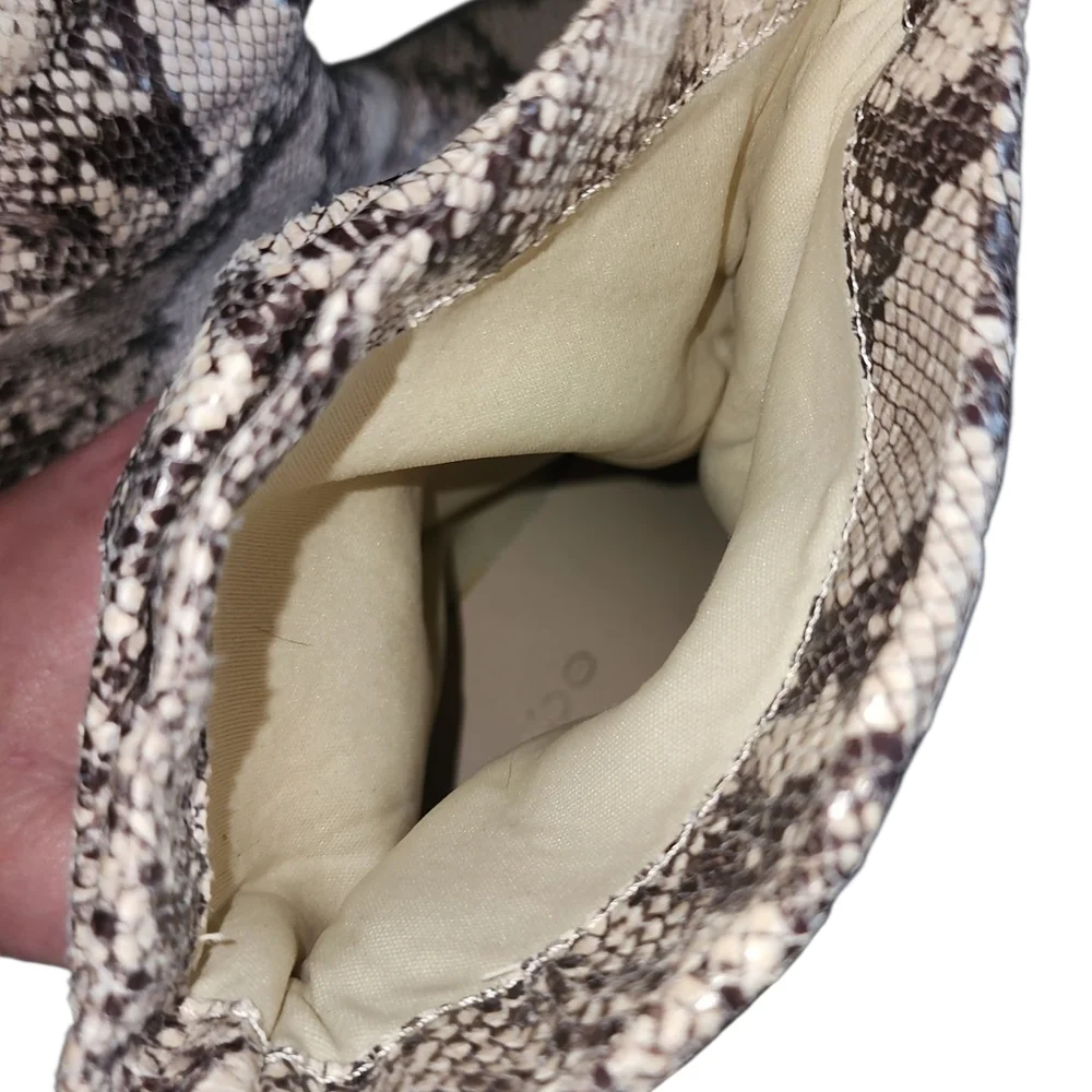 BEBE Womens Boots Sz 10 Snakeskin‎ Ankle Booties